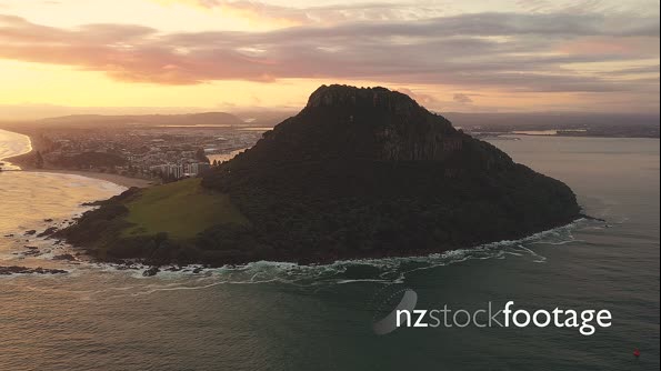 Approaching Mount Maunganui 4k 28200