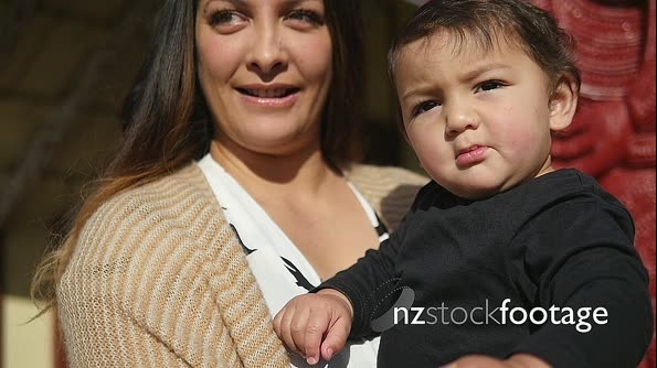 Mother and Son Maori Marae 6 25586