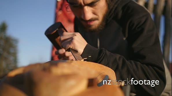 Maori Carver Marae 5 26538