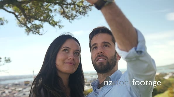 Young Couple Auckland Selfie 2 26791