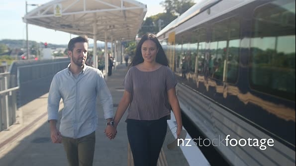 Kingsland Railway Station Couple 4 26799